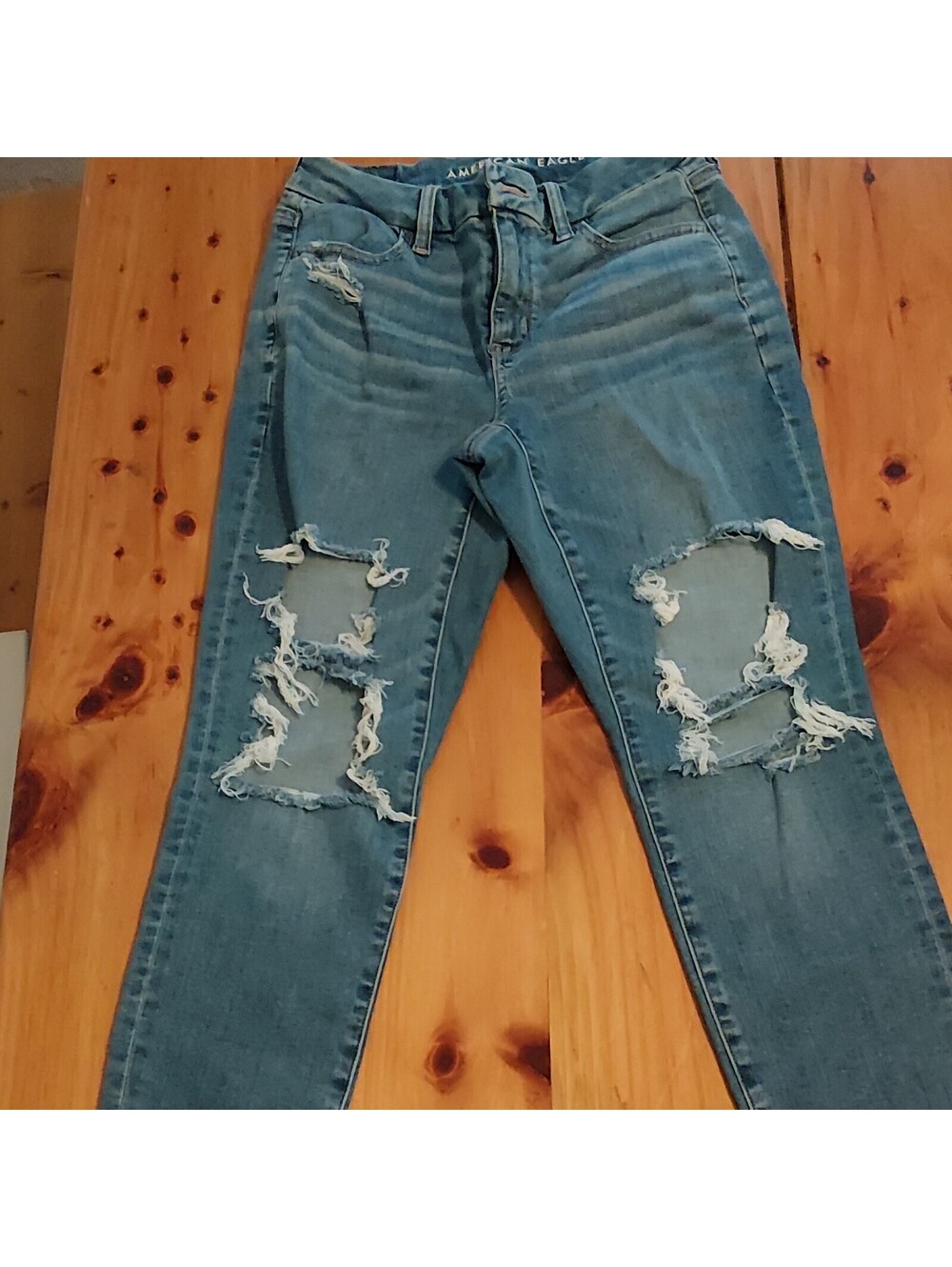 American Eagle Outfitters High Rise Next Level Stretch Distressed Jegging 4